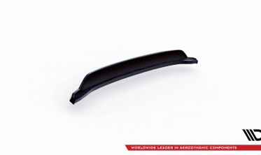 Центральний дифузор на задній бампер BMW 5 G30 / G31 післярестайл фото