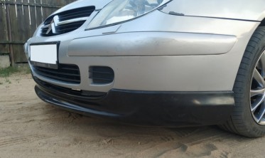 Тюнинговая накладка переднего бампера Citroen C5 фото