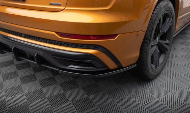 Боковые диффузоры заднего бампера Audi Q8 S-line фото