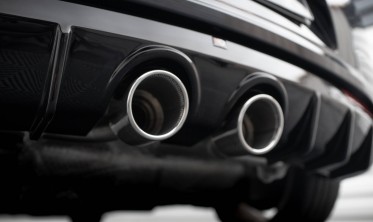 Задний центральный диффузор на бампер Volkswagen Scirocco R Mk3 с выхлопной R32 вар. 3 фото