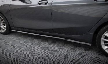 Тюнінгові нижні накладки (лістви) на бокові пороги BMW 1 F40 фото