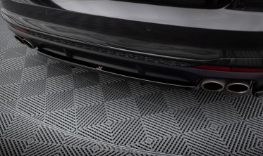 Центральная тюнинг накладка на задний бампер Audi S4 B9 рестайл фото