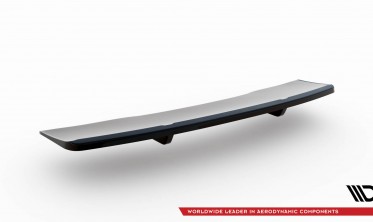 Центральная тюнинг накладка на задний бампер Audi S4 B9 рестайл фото