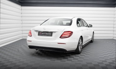 Задний тюнинговый диффузор (накладка) на бампер Mercedes-Benz E W213 фото
