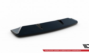 Центральная тюнинг накладка на задний бампер Audi TT S 8S фото