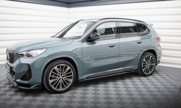 Нижние накладки (листвы) на боковые пороги BMW X1 U11 M-Pack, M35i (Maxton Design) фото