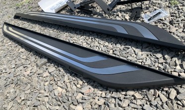 Пороги (подножки боковые) Toyota RAV4 XA50 с 2019 года стиль OEM фото