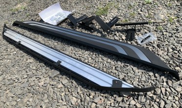 Пороги (подножки боковые) Toyota RAV4 XA50 с 2019 года стиль OEM фото