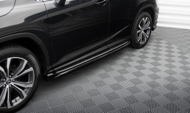 Нижні тюнінгові накладки (лістви) на пороги Lexus RX Mk4 рестайл фото