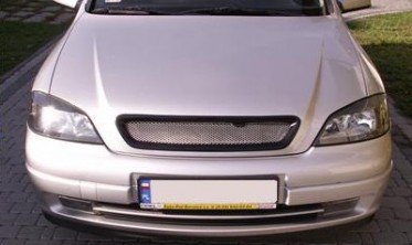 Тюнінгова решітка радіатора Opel Astra G фото