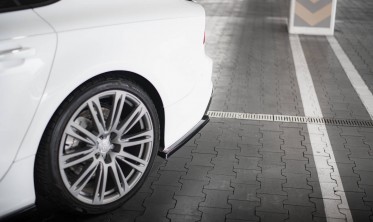 Нижні бокові накладки на задній бампер Audi RS7 C7 рестайл вар. 2 фото