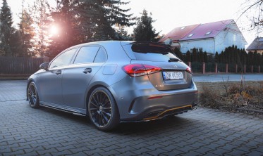 Тюнинговый диффузор (накладка) на задний бампер Mercedes A Hatchback AMG Line W177 фото