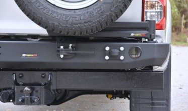 Крепление запасного колеса TOYOTA Hilux (2008-2011) фото