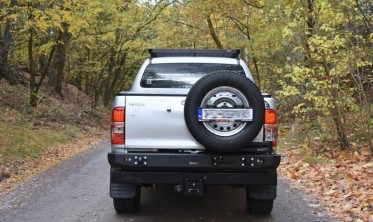 Крепление запасного колеса TOYOTA Hilux (2008-2011) фото