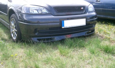Накладка переднього бампера Opel Astra G (версія 2) фото