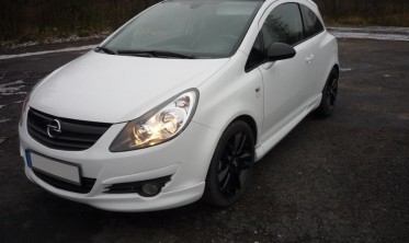 Накладка переднього бампера Opel Corsa D стиль OPC фото