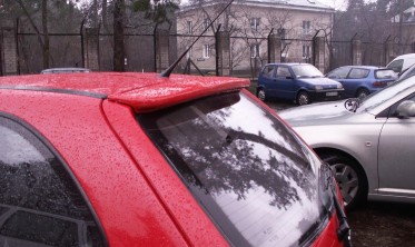 Спойлер багажника Opel Corsa B версия 3 двери фото