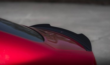 Тюнинговый кап спойлер на крышку багажника Jaguar XE X760 рестайл R-Dynamic фото