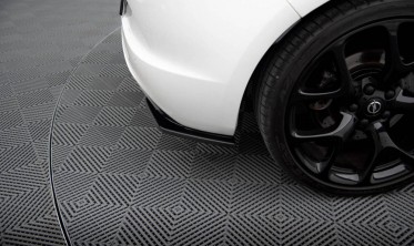 Боковые накладки на задний бампер Opel Astra J версия OPC / VXR фото