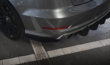 Боковые тюнинг накладки (элероны) Street Pro на задний бампер Audi S3 8V Sedan фото