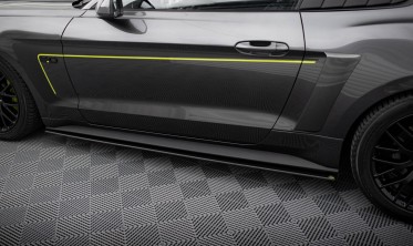 Бокові накладки Street Pro на пороги Ford Mustang GT Mk6 Maxton Design фото