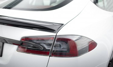 Тюнінговий 3D спойлер на кришку багажника Tesla Model S Plaid Mk1 рестайл фото