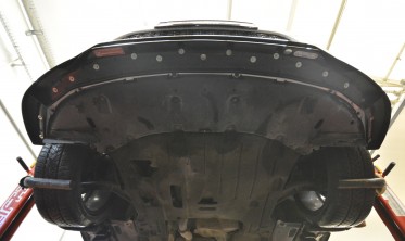Нижня тюнінг накладка (губа) на передній бампер Chrysler Pacifica Mk2 рестайл фото
