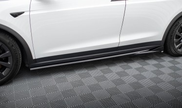 Нижні тюнінг накладки (лістви) на пороги Tesla Model X Mk1 рестайл фото