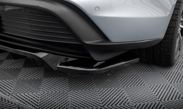 Тюнінговий дифузор (накладка) на задній бампер Porsche Taycan Mk1 фото