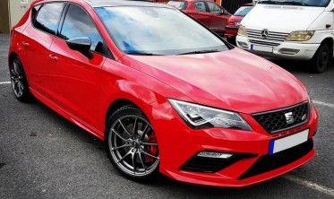 Накладка переднього бампера Seat Leon 3 версія FR / Cupra фото