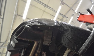 Боковые накладки из карбона на задний бампер Audi RSQ8 Mk1 фото