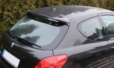 Спойлер крышки багажника Peugeot 207 фото