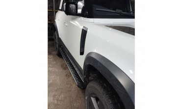 Пороги с отверстиями Land Rover Defender L663 фото