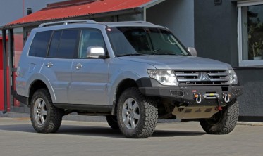Силовий передній бампер Mitsubishi Pajero 4 (V80) 2006+ фото