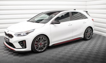 Нижние тюнинг накладки на боковые пороги Kia Ceed GT Mk3 фото