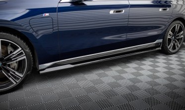 Нижние накладки (листвы) на боковые пороги BMW 7 M-Pack G70 фото