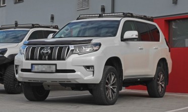 Боковые силовые пороги Toyota Land Cruiser Prado 150 (2009-...) фото