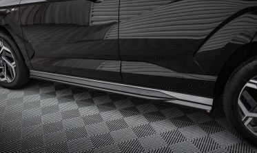 Нижні тюнінг накладки (лістви) на бокові пороги Hyundai Kona N-Line Mk2 фото