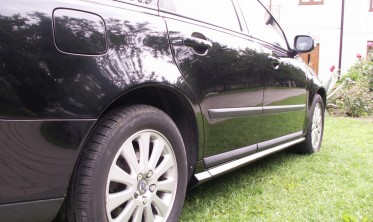 Накладки на пороги Volvo V50 / S40 в стиле R-design фото