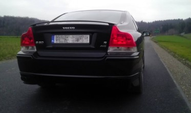 Спойлер крышки багажника Volvo S60 (2000-2010) на 2 ножках фото