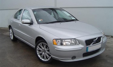 Тюнінгова накладка переднього бампера Volvo S60 рестайлінг фото