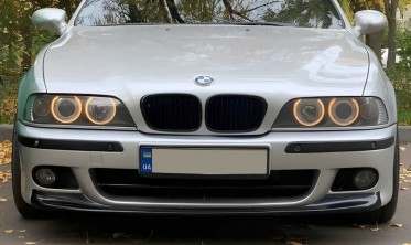 Накладка переднего бампера BMW E39 M5 / М-пакет в стиле CSL фото
