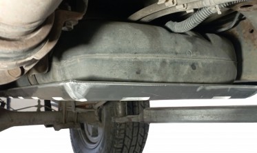 Защита топливного бака Toyota Hilux VIGO (2005-2015) фото