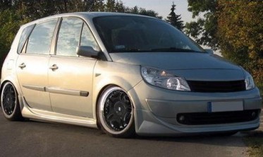 Накладки на передние фары Renault Scenic 2 фото