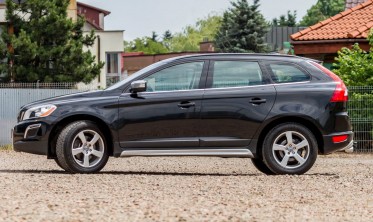 Накладки декоративні на пороги Volvo XC60 фото