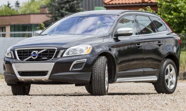 Декоративные накладки на пороги Volvo XC60  фото