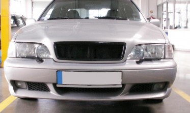 Тюнинговая решётка радиатора Volvo C70 / S70 / V70 фото