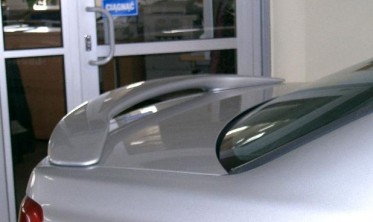 Спойлер крышки багажника Volvo S40 (1995-2003) фото