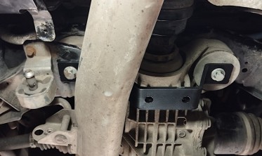 Захист головки заднього моста Land Rover Defender l663 фото