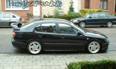 Тюнинговые накладки на пороги Seat Leon 1 / Toledo 2 фото